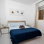 Luxury Cayetana, By Comfortable Luxury Κοραλέχο