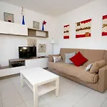 Luxury Cayetana, By Comfortable Luxury * Κοραλέχο