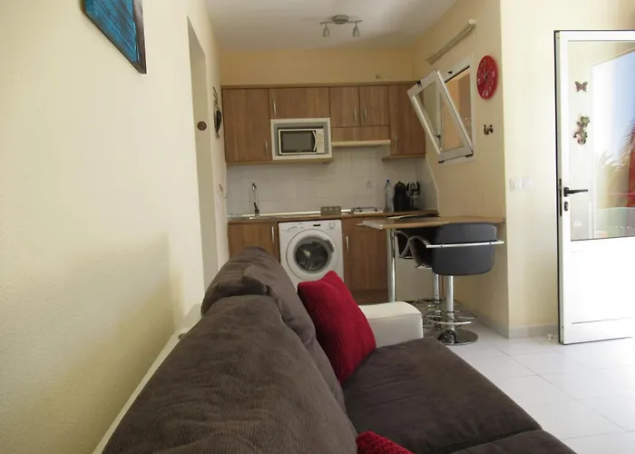 Luxury Cayetana, By Comfortable Luxury Apartment